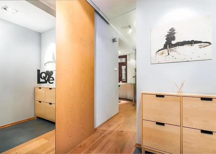 Hoza Center By Renters *